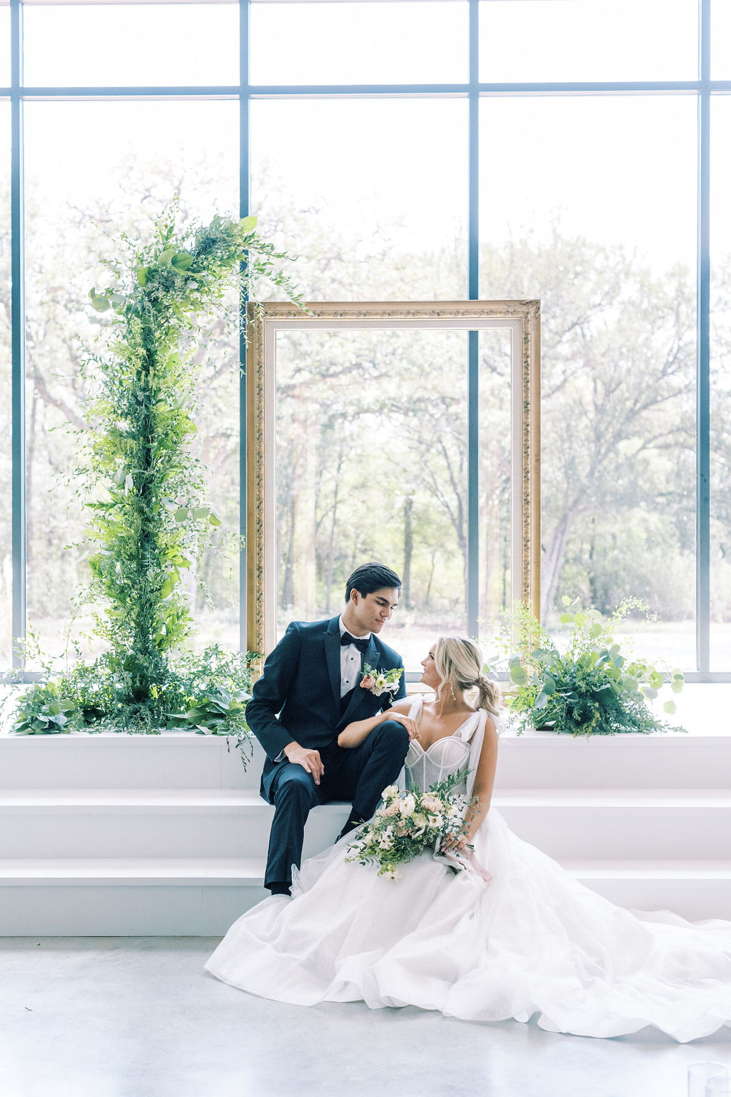 VENUES OF CLEBURNE TOUR AT UNION HOUSE & STYLED SHOOT - Deven Ashley Photo
